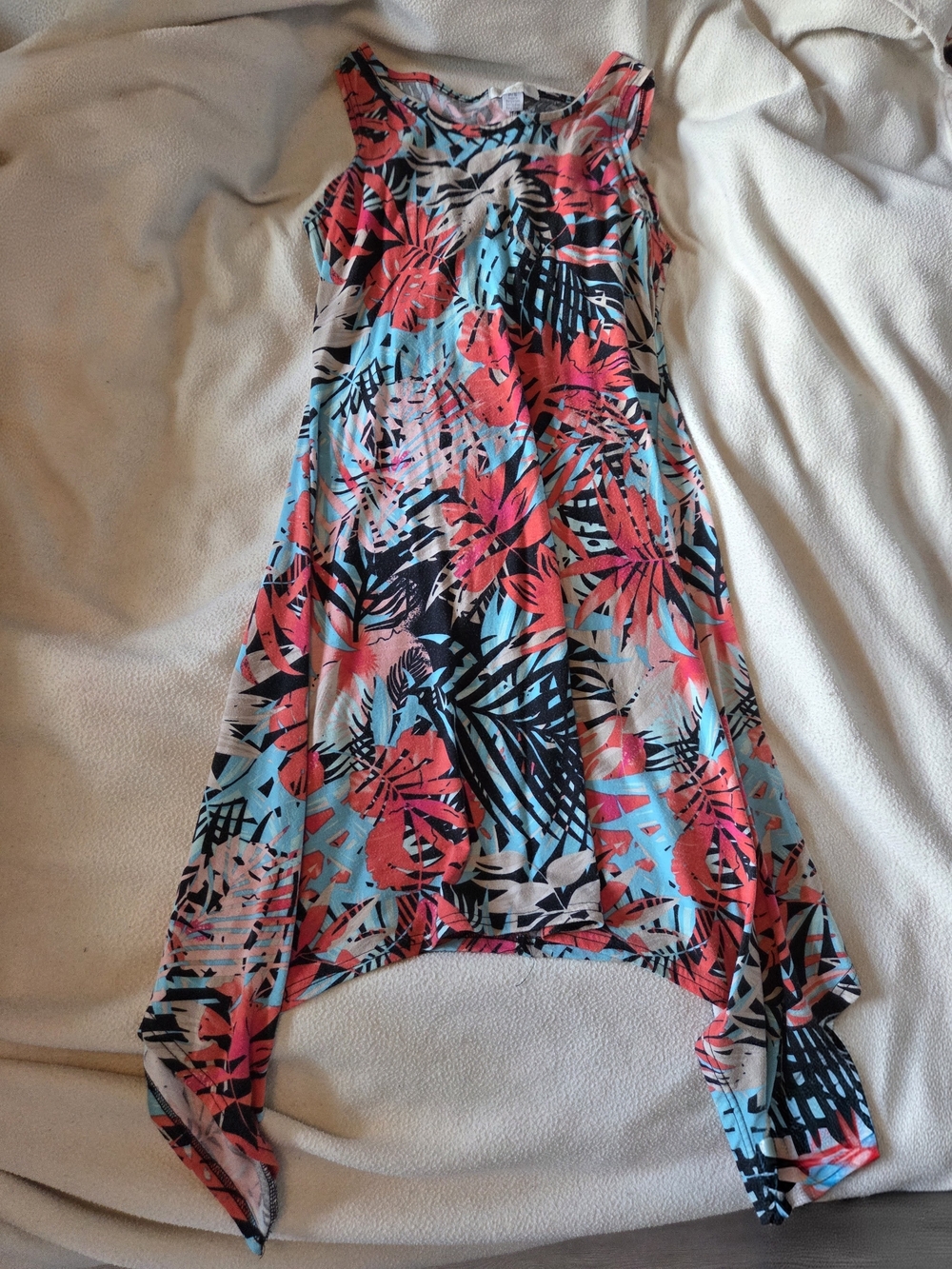 ☀️ 3/$15 Tropical Print Handkerchief Hem Dress